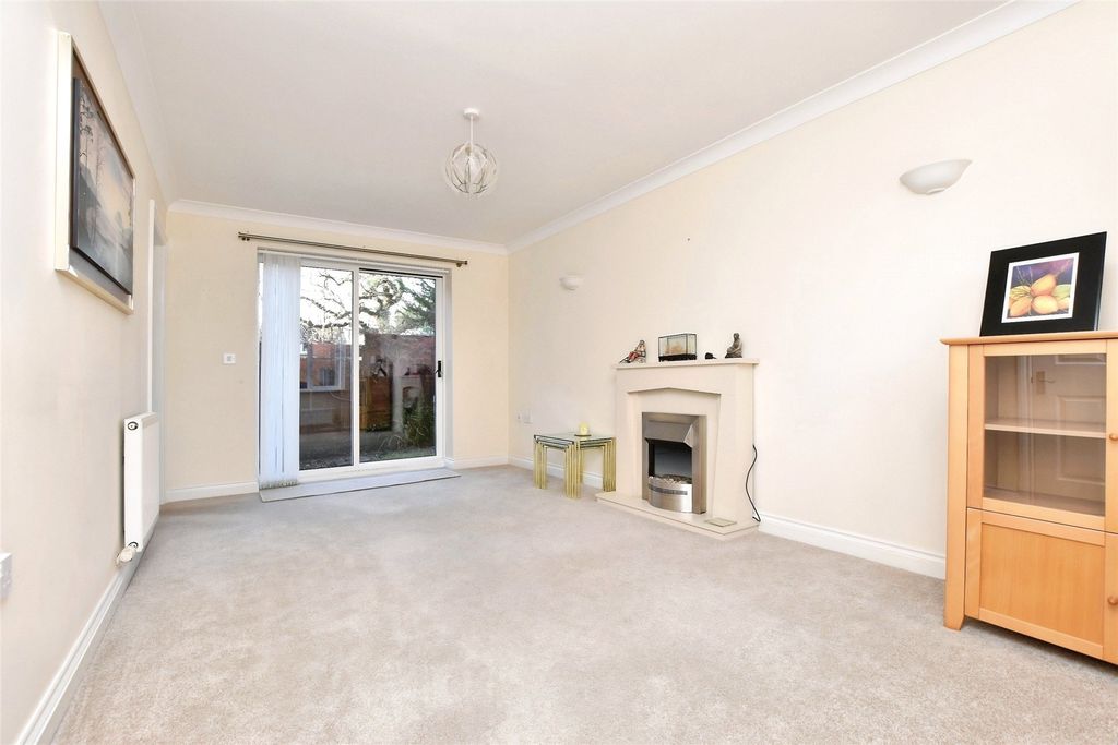 Property photo 2 of 19 Living Room