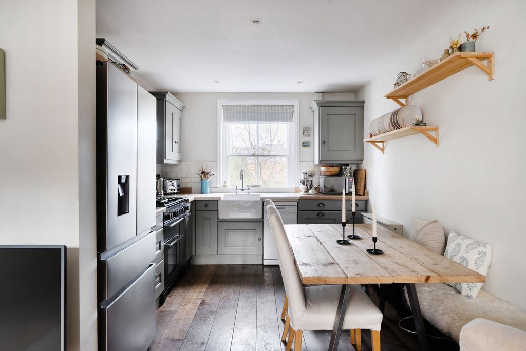 Property photo 3 of 17 1406286-22-697cc6...