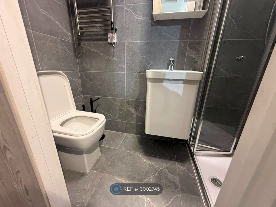 Property photo 3 of 3
