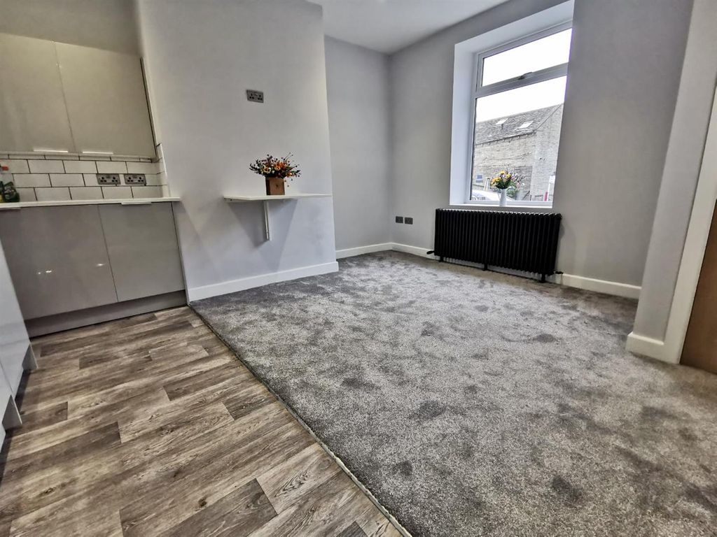 Property photo 2 of 10 Open Plan Lounge/Kitchen