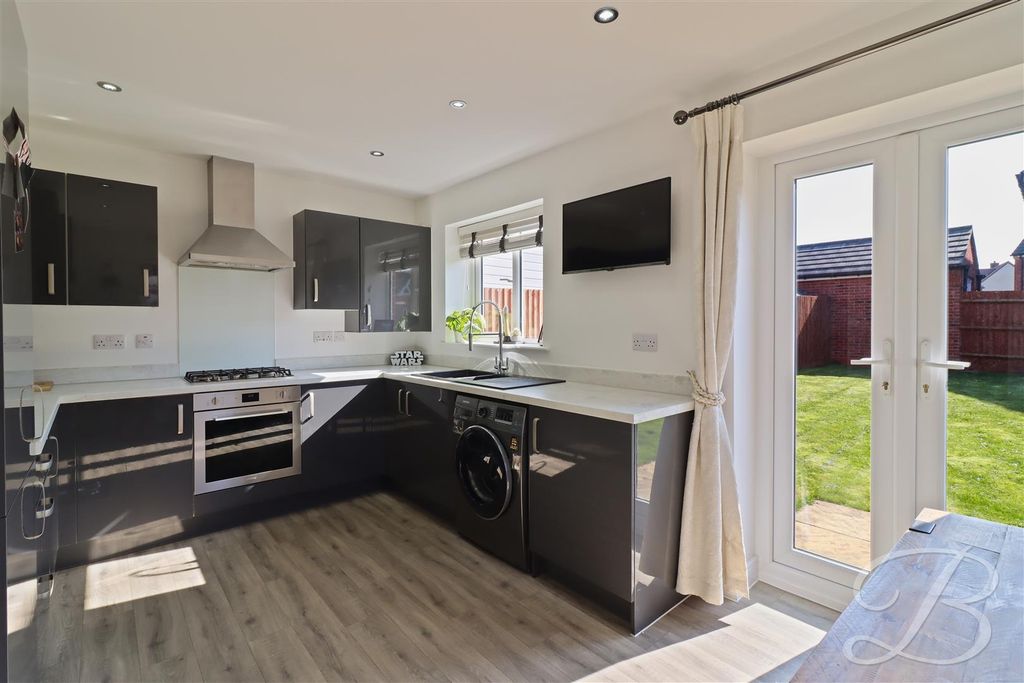 Property photo 3 of 18 Img_2122_1.Jpg