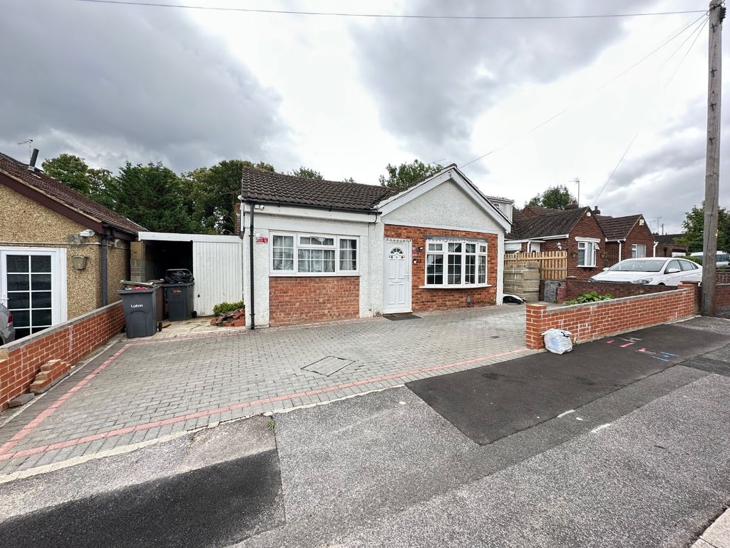 Property photo 1 of 11 4390930