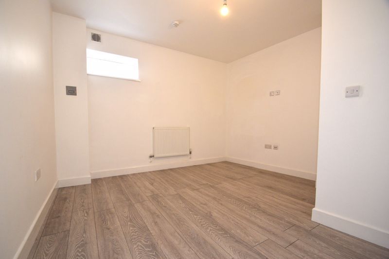 Property photo 2 of 11 Photo 9