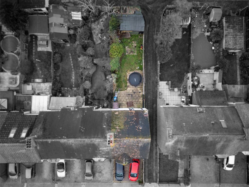 Property photo 2 of 11 4777203