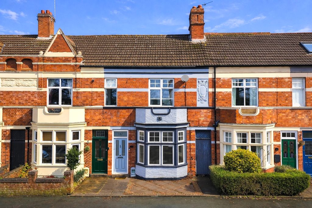 Property photo 1 of 21 Front