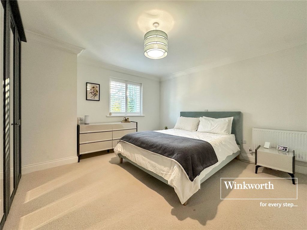 Additional image 12 of 3 bed flat for saleGolf Links Road, Ferndown, Dorset BH22