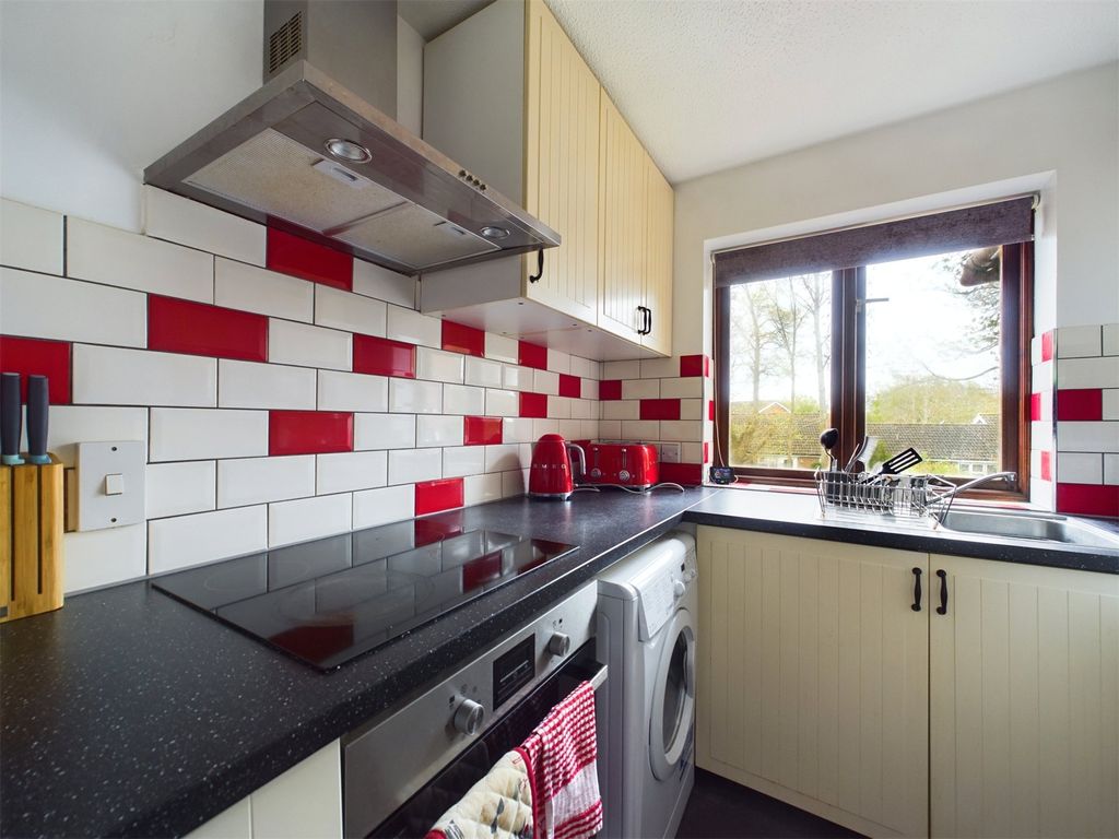 Property photo 1 of 6 Picture No. 17