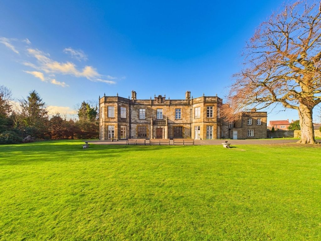 Property photo 1 of 21 External