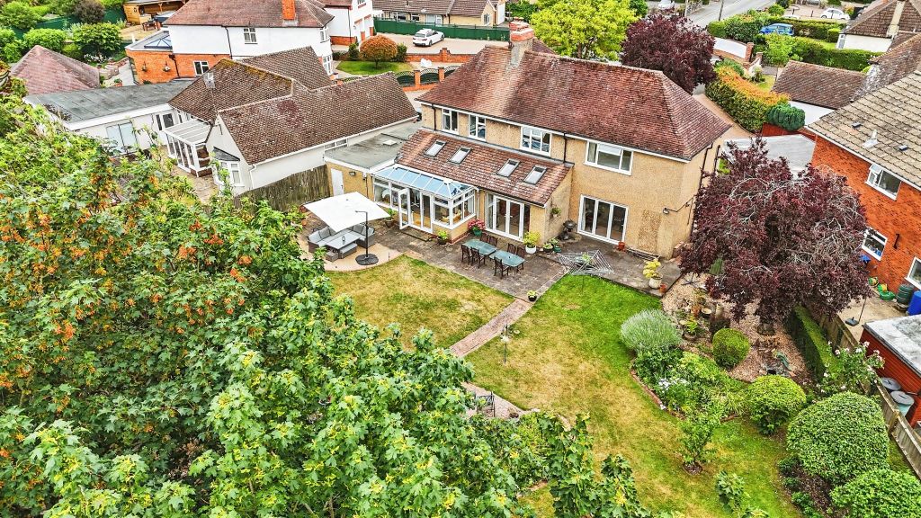 Property photo 2 of 28