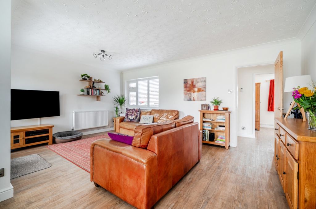 Property photo 3 of 25 -6A9Fc61Fb4748-l-1519741-21-1A07c195Be266-1