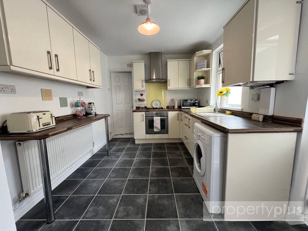 Property photo 2 of 12 Picture No. 06