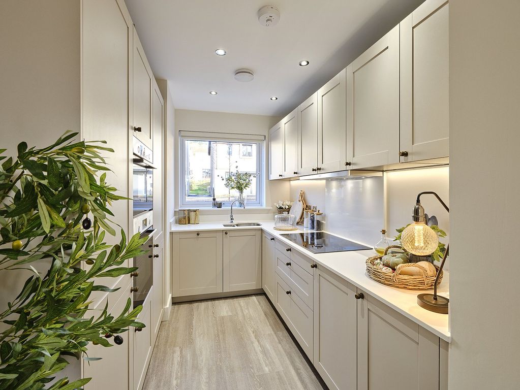 Property photo 3 of 19 Show Home