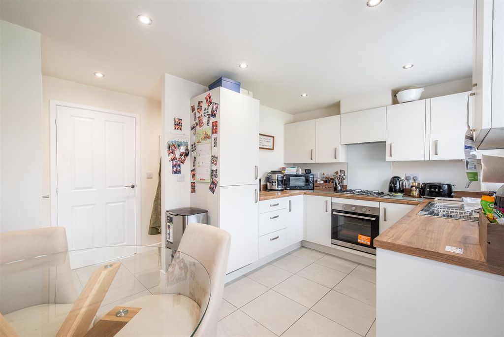 Property photo 3 of 22 Kitchen/Diner