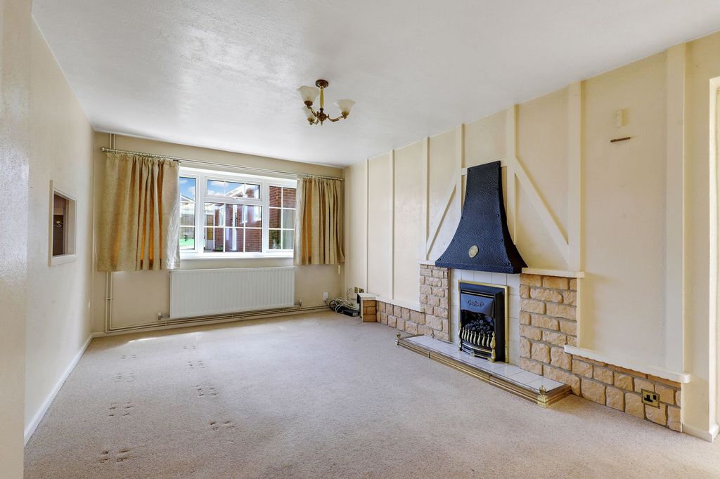 Property photo 3 of 14