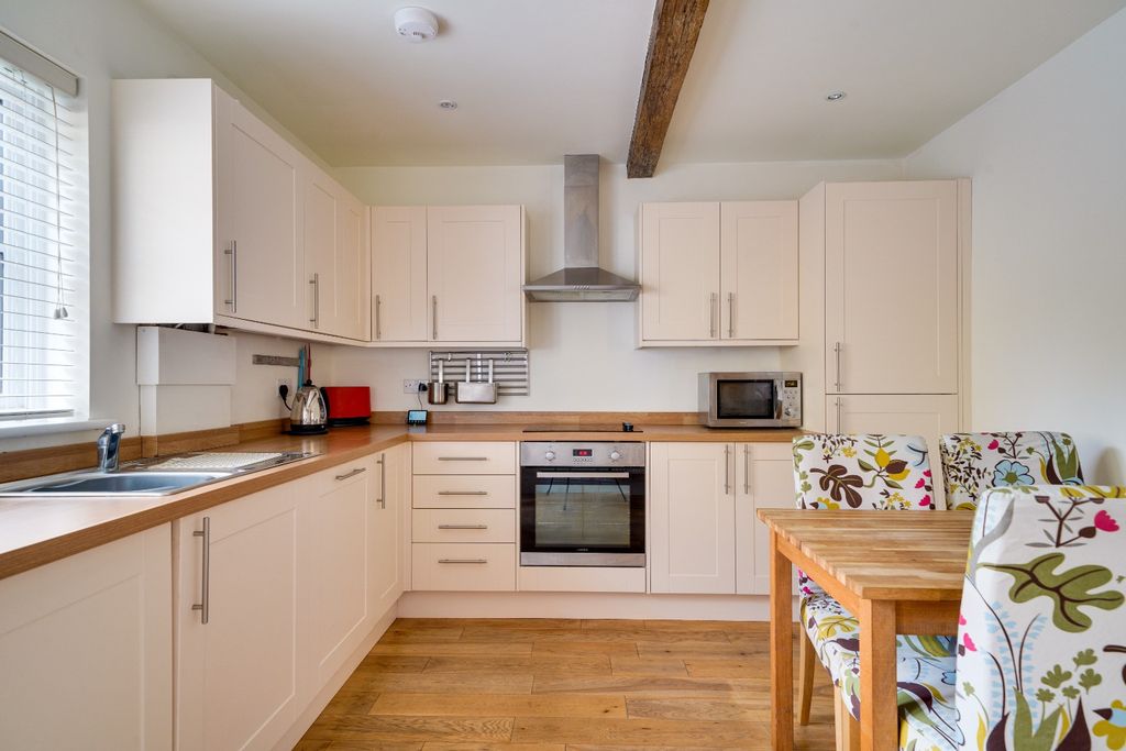 Property photo 3 of 11 3561785