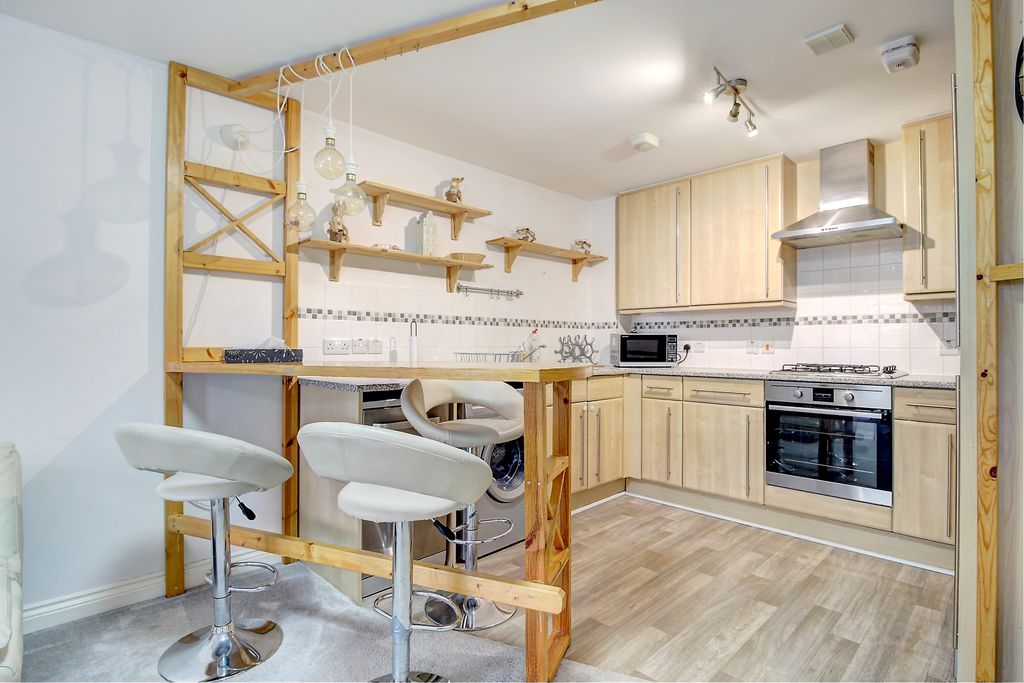 Property photo 2 of 16 Kitchen