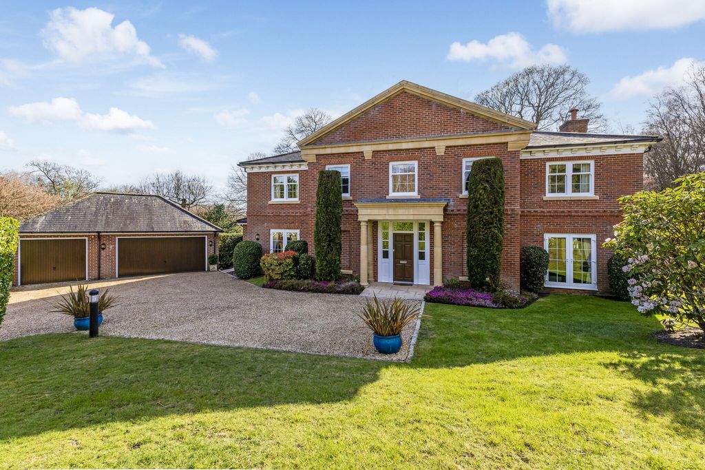 Property photo 1 of 28