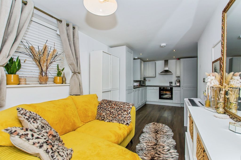 Property photo 2 of 13