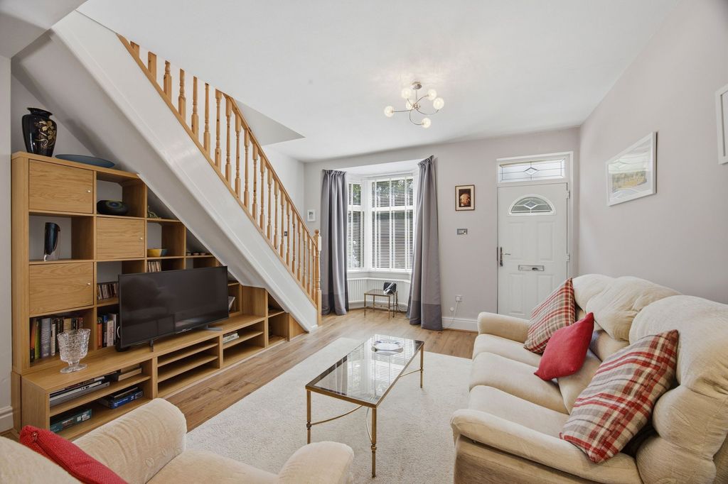 Property photo 2 of 30