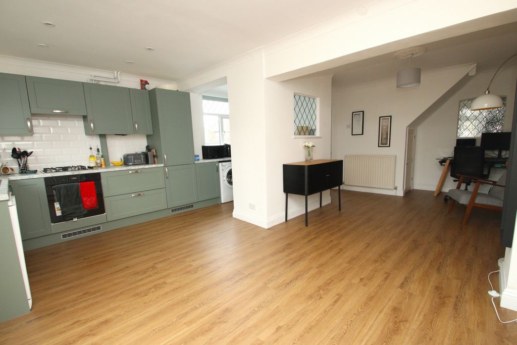 Property photo 2 of 18 Photo 7