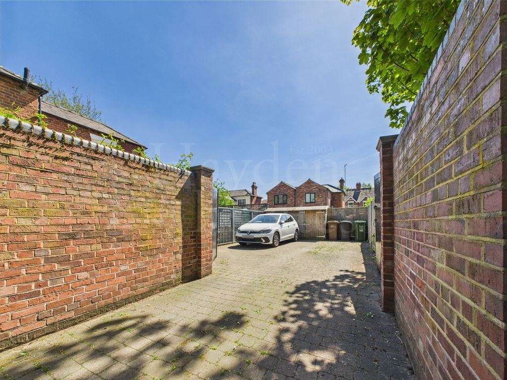 Property photo 3 of 14