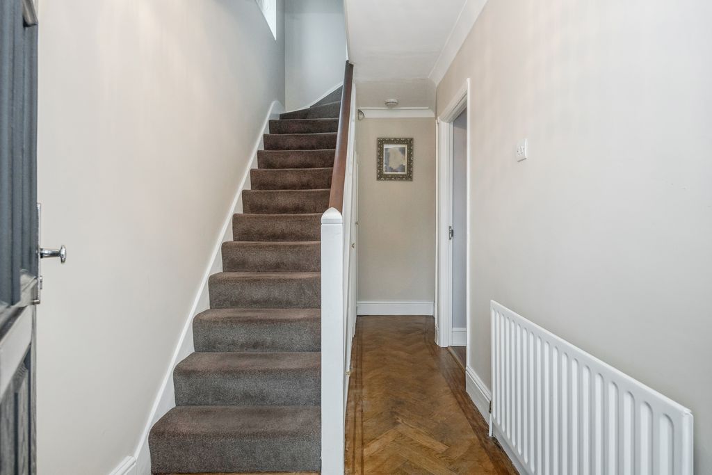 Property photo 3 of 30