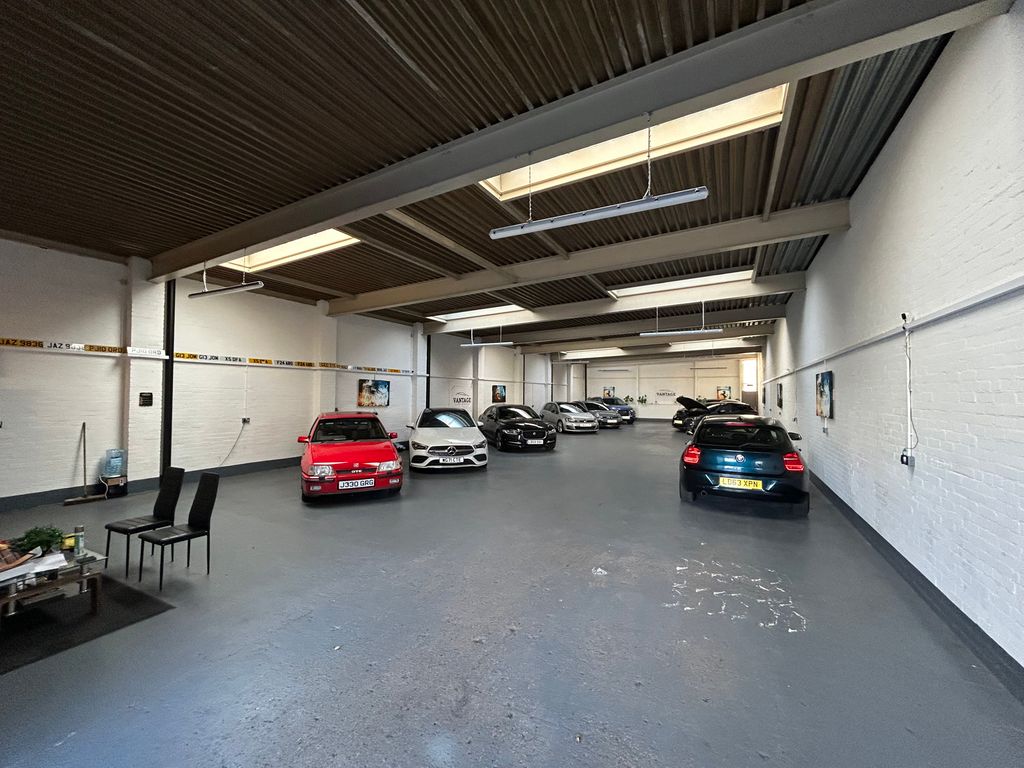 Property photo 3 of 10