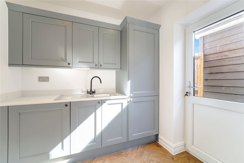 Property photo 3 of 12 Picture No. 56