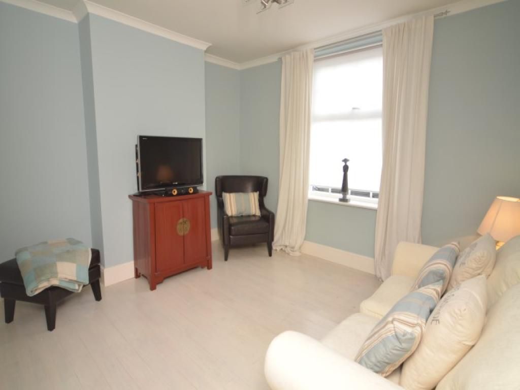 Property photo 2 of 15 Lounge