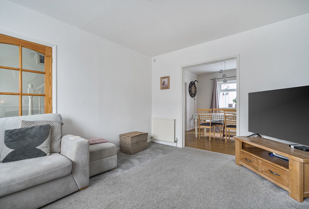 Property photo 3 of 20 1402537-2-696F918...