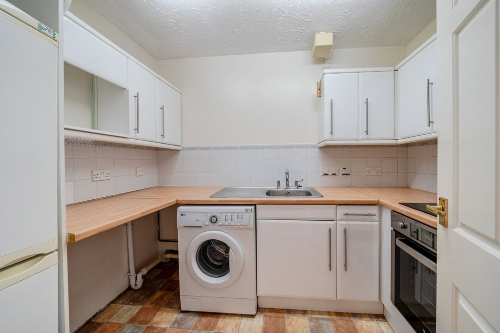 Property photo 3 of 10 Picture No. 30