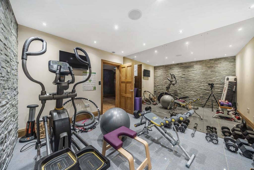 Property photo 3 of 30 17