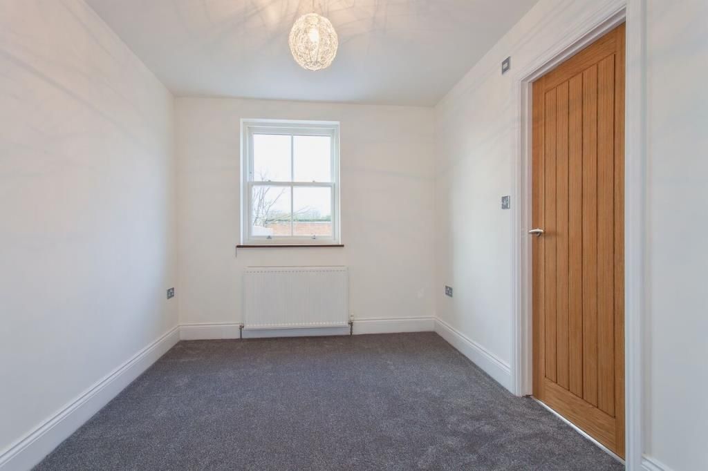 Property photo 3 of 5 Bedroom