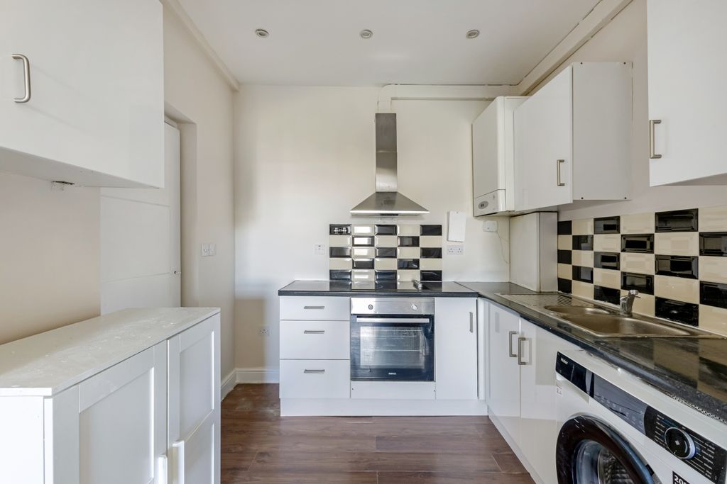 Property photo 2 of 7 113291_Flat 6 61 ...