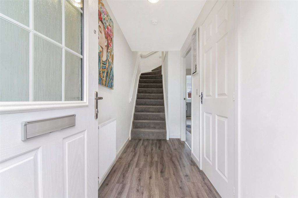 Property photo 2 of 21 Picture No. 02