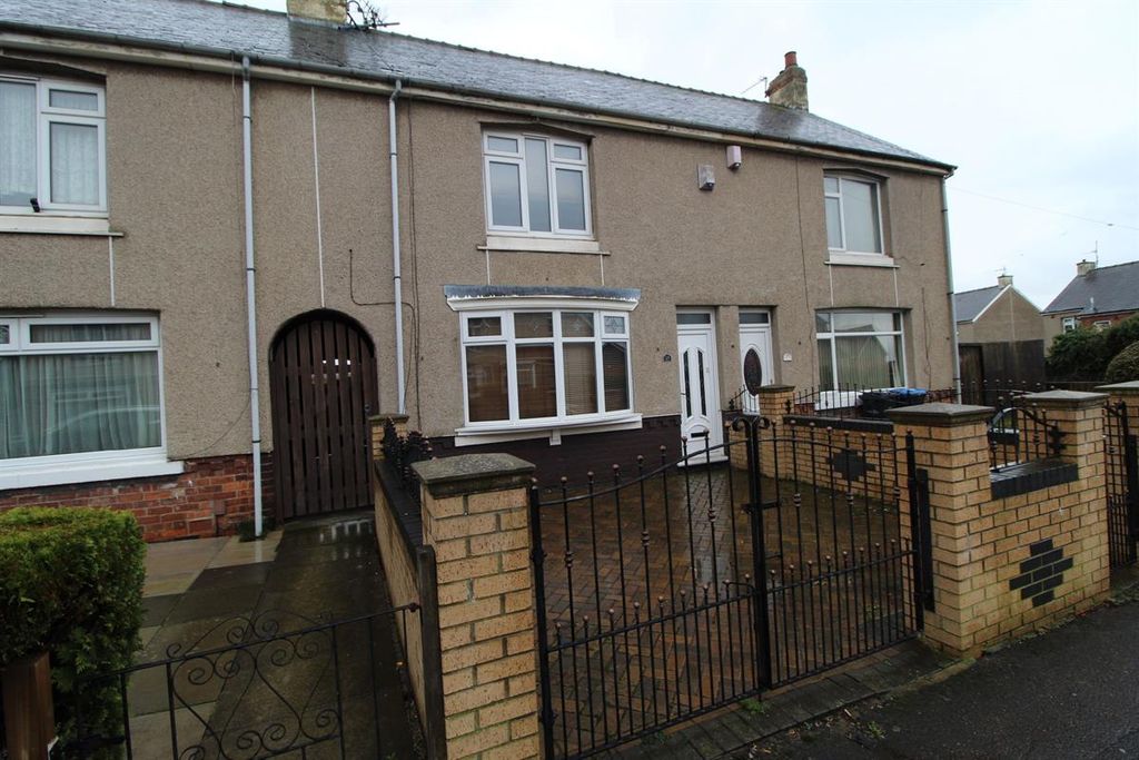 Property photo 1 of 11