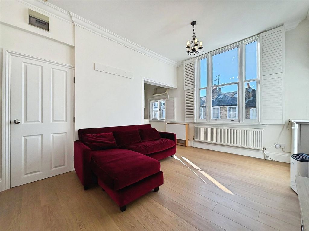 Property photo 2 of 9 Picture No. 10