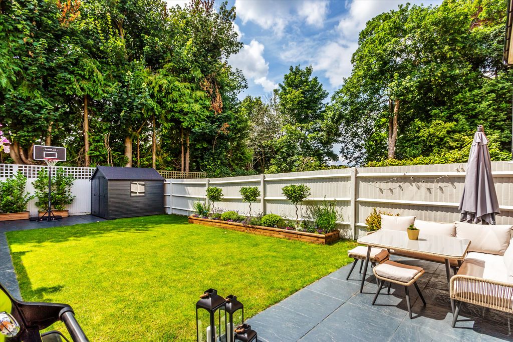 Property photo 2 of 23 Image