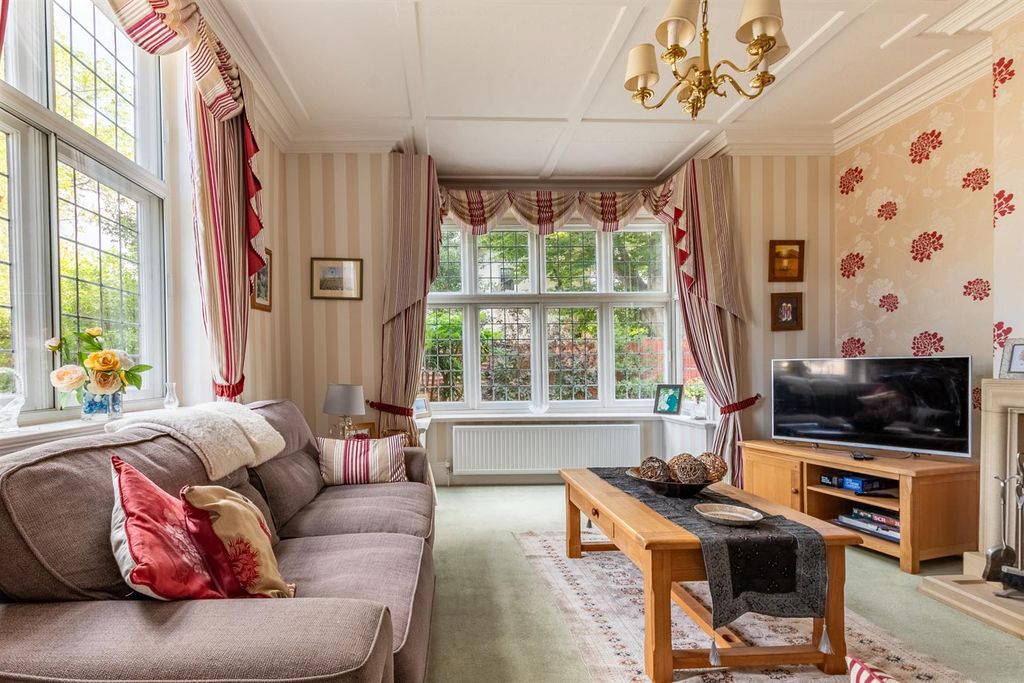 Property photo 2 of 22