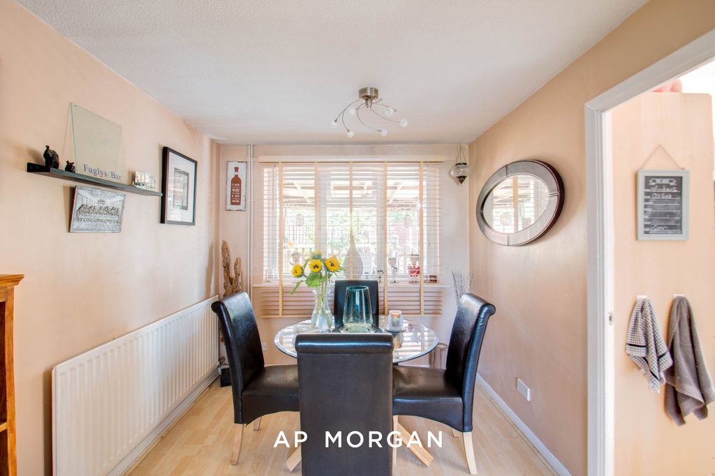 Property photo 3 of 17 Picture No. 04