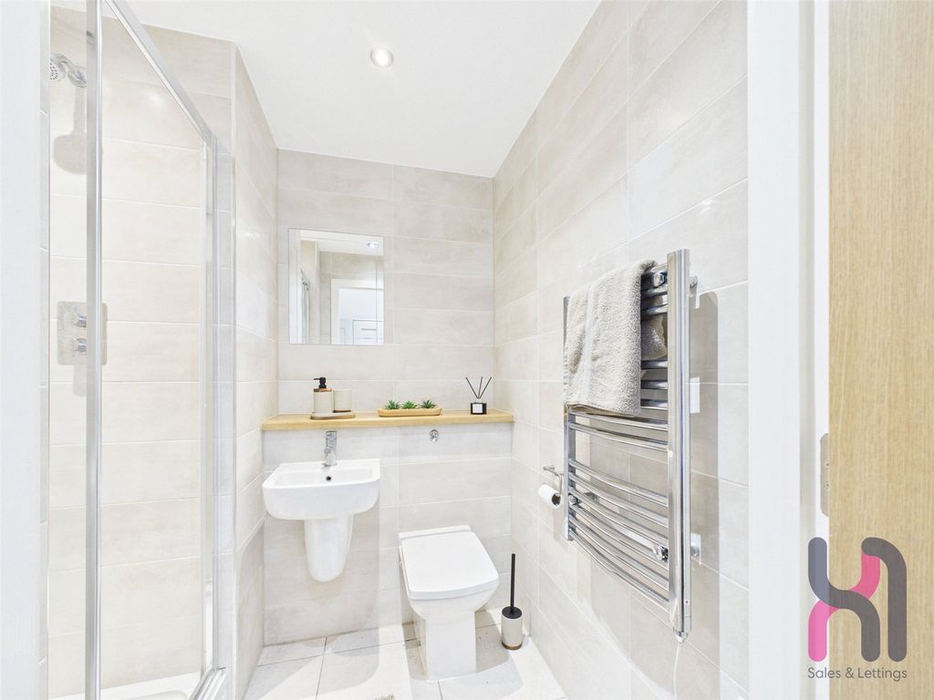 Property photo 3 of 5 Picture No. 12