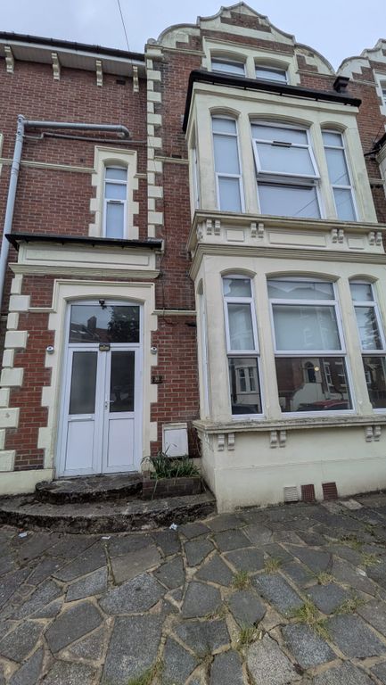 Property photo 1 of 8 E3170373-5671-439B-9548-347c3Bce7Dff