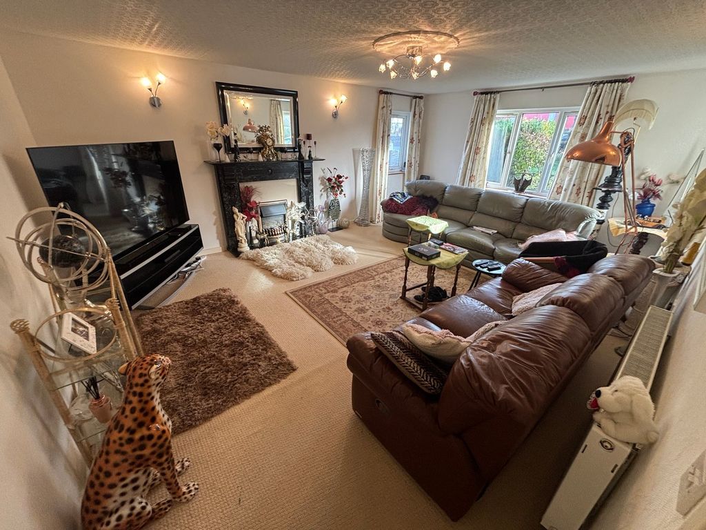 Property photo 3 of 22