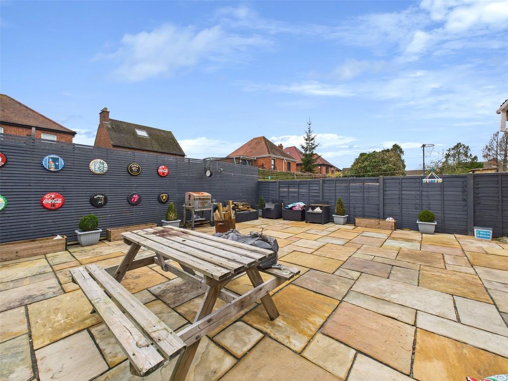 Property photo 3 of 13 Picture No. 01