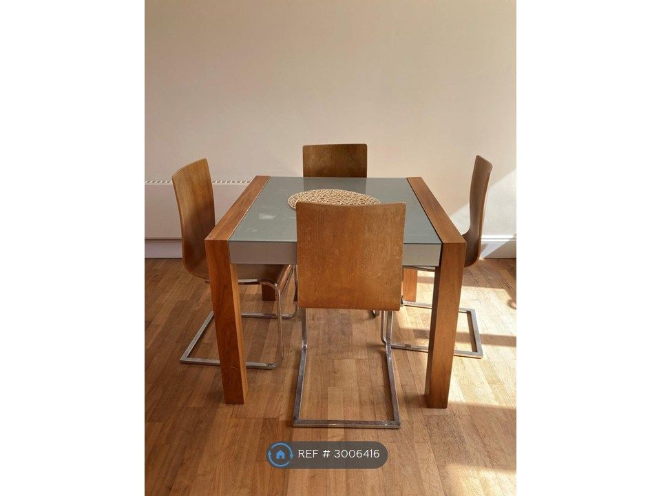 Property photo 3 of 8 Dining Area