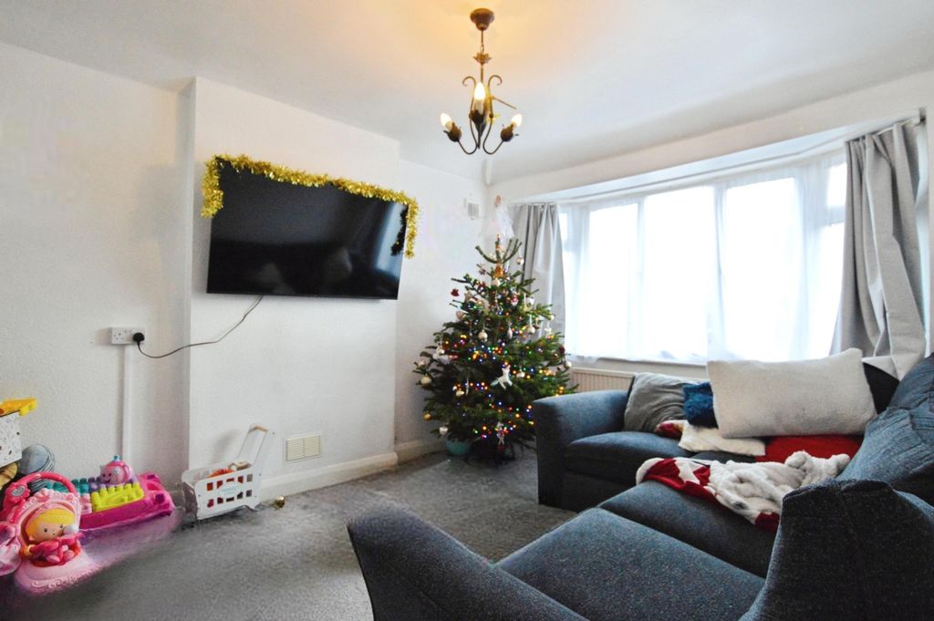 Property photo 2 of 7