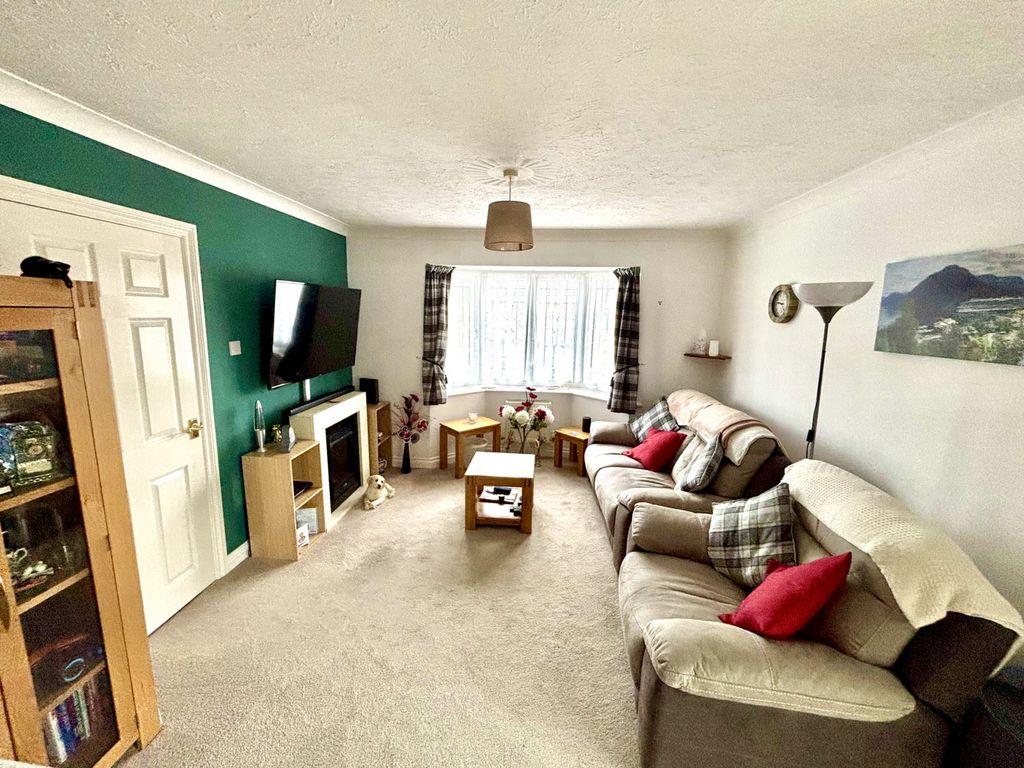 Property photo 3 of 23 Photo 9