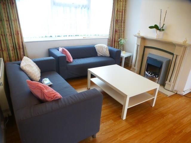 Property photo 3 of 9 Bedroom