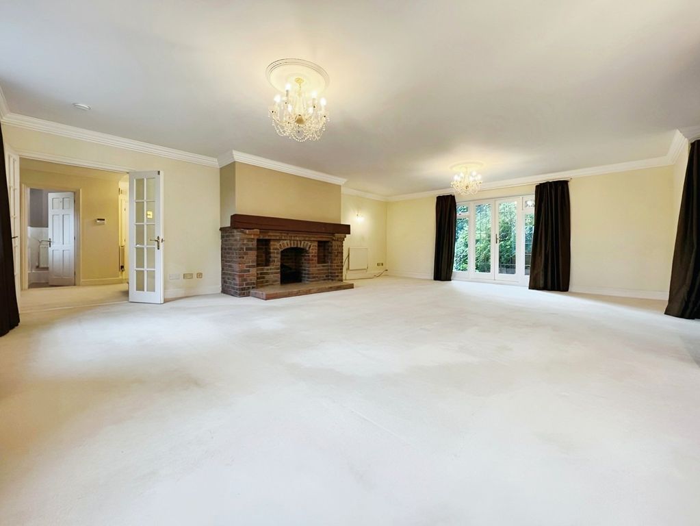 Property photo 3 of 9