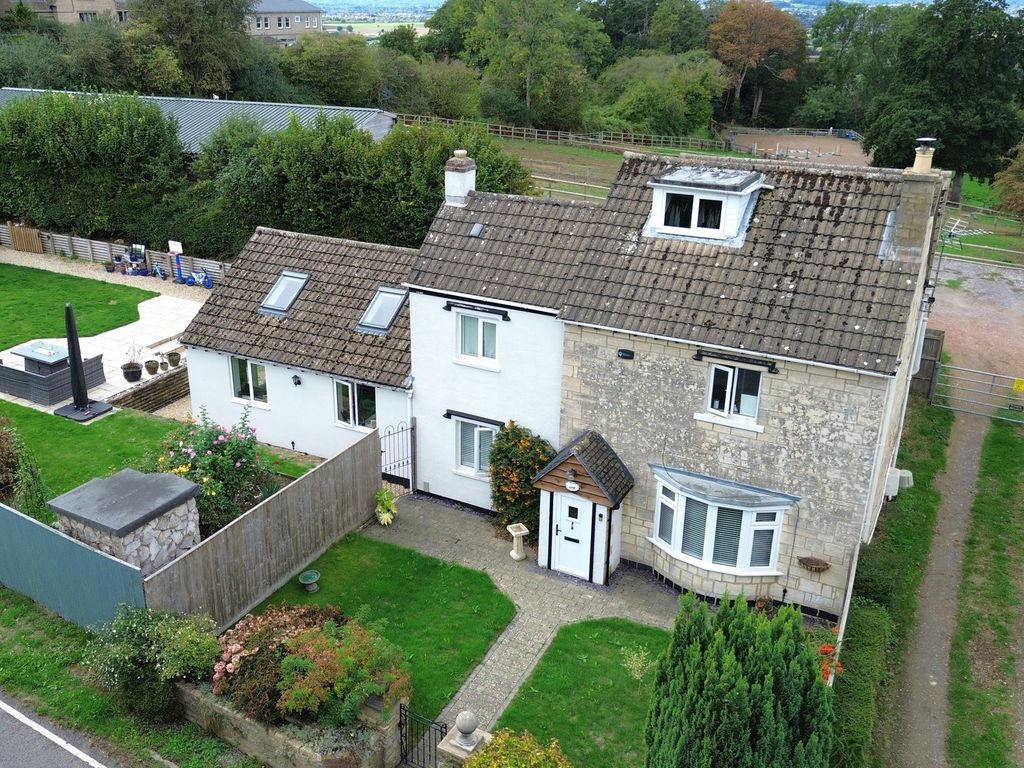 Property photo 2 of 38